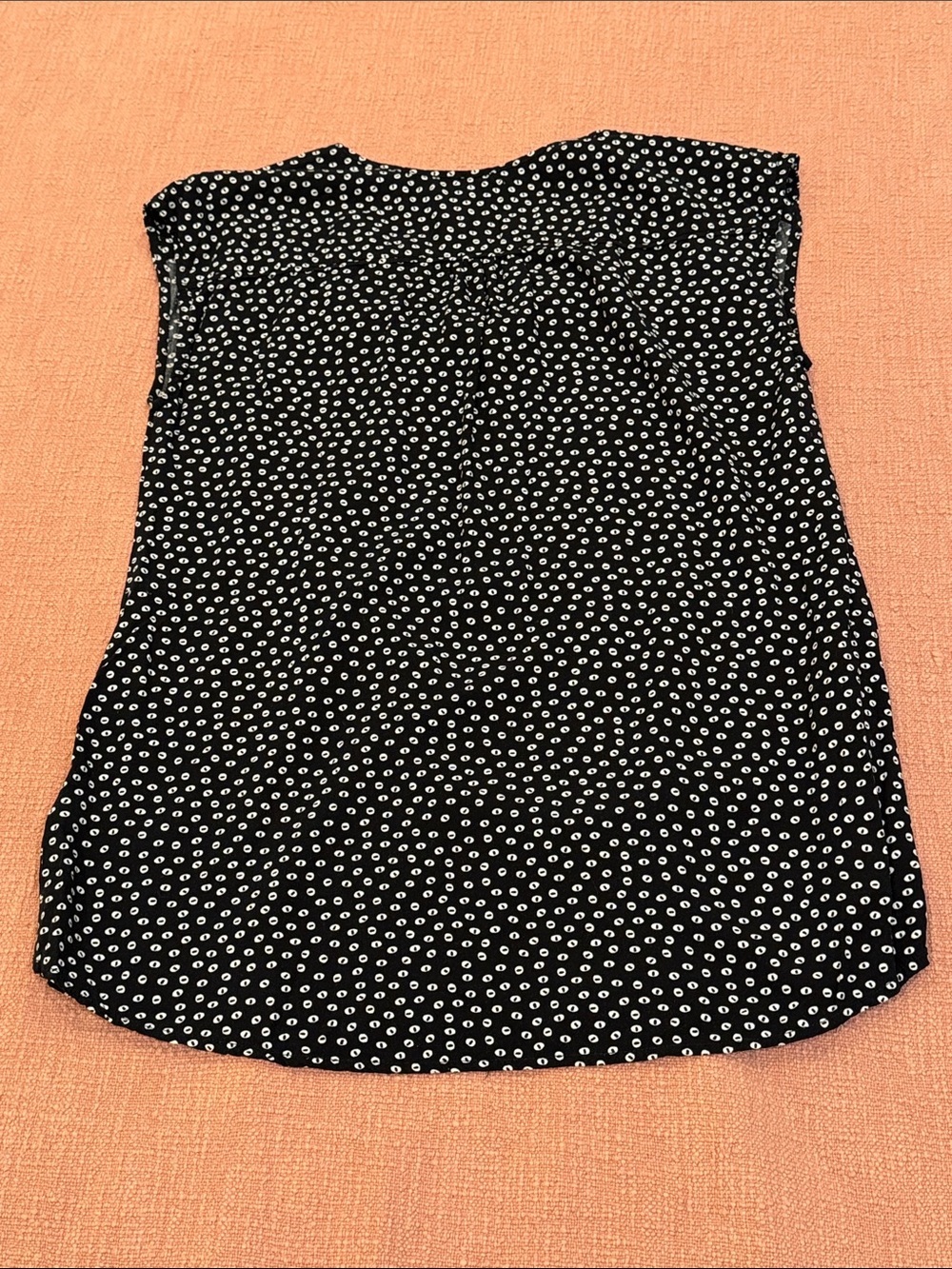 Nicole Miller med wm’s Black Blouse with White Dot Print - Picture 9 of 10